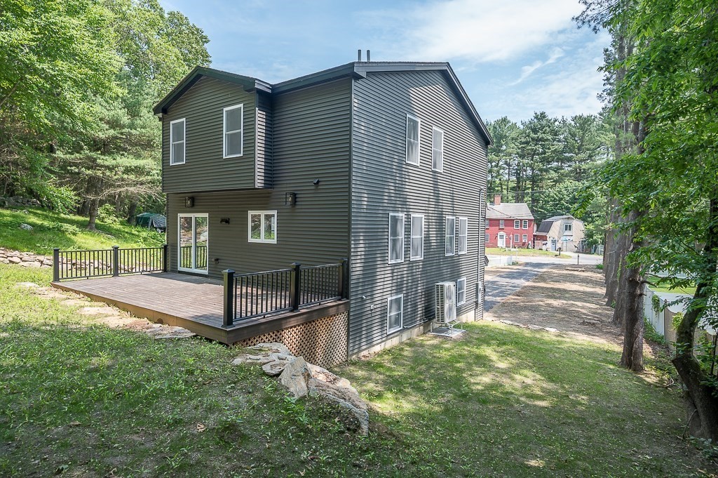 153 Riverlin St