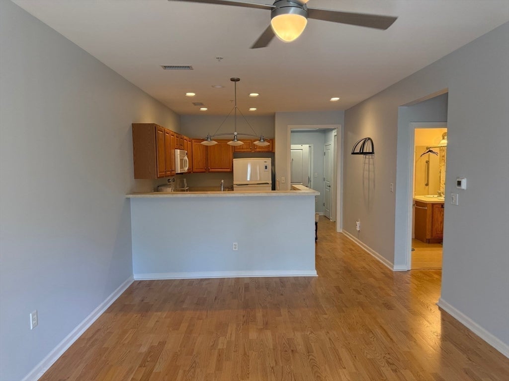 107 Clocktower Dr #207, Waltham, MA Photo #2