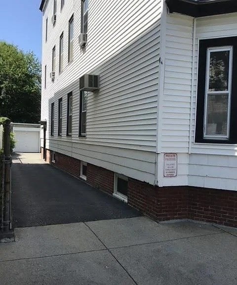 16 Marney St #1, Cambridge, MA Photo #24