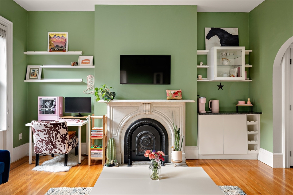 565 Massachusetts Ave. 4