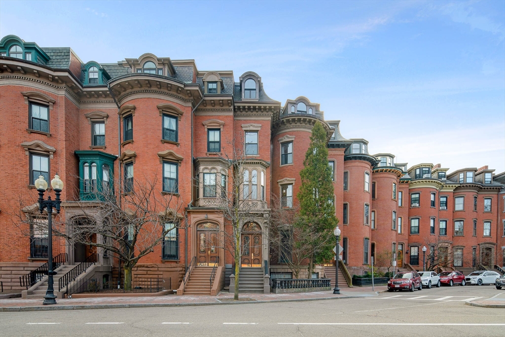 565 Massachusetts Ave. 4