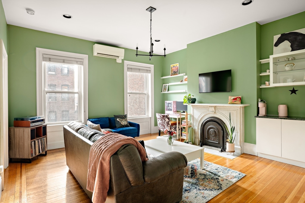 565 Massachusetts Ave. 4