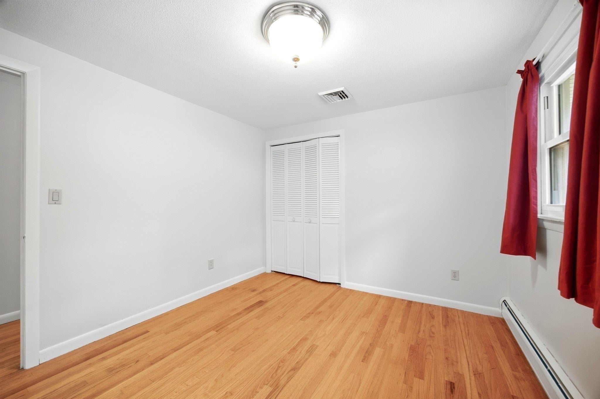 2 Drake Lane, Holyoke, MA, 2 Drake Lane, Holyoke, MA Photo #16