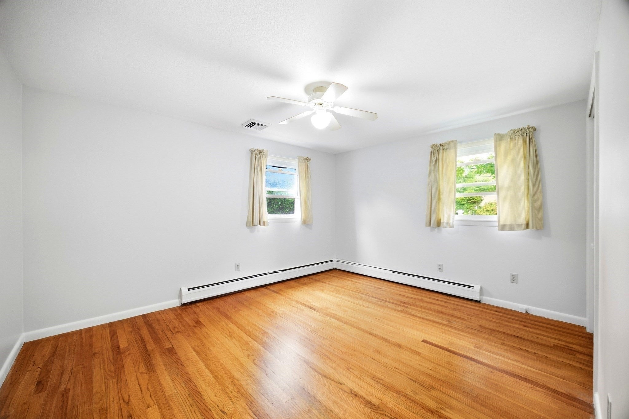 2 Drake Lane, Holyoke, MA, 2 Drake Lane, Holyoke, MA Photo #18