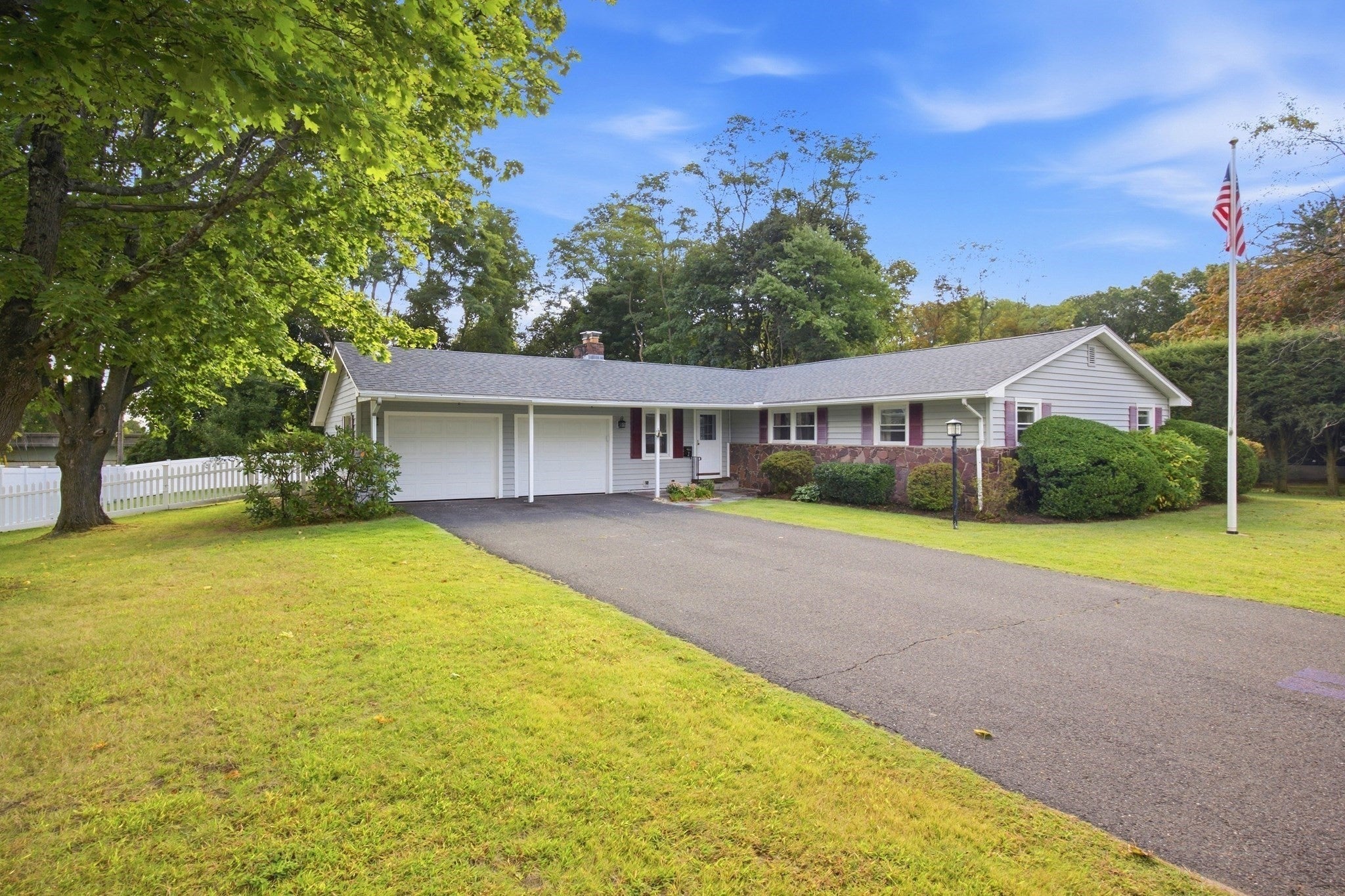 2 Drake Lane, Holyoke, MA, 2 Drake Lane, Holyoke, MA Photo #25