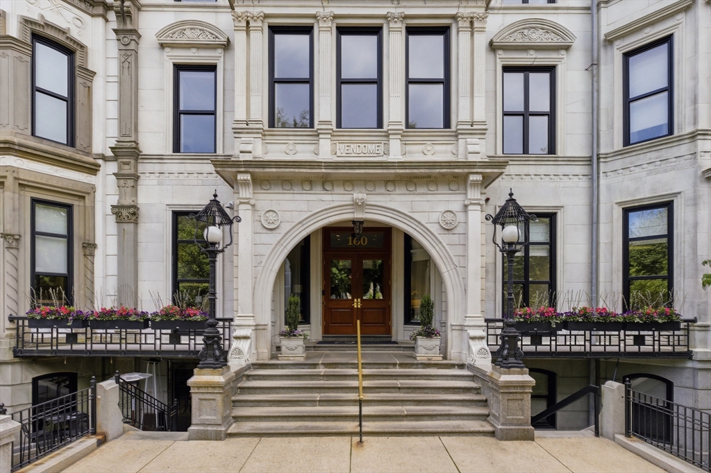 160 Commonwealth Ave 520