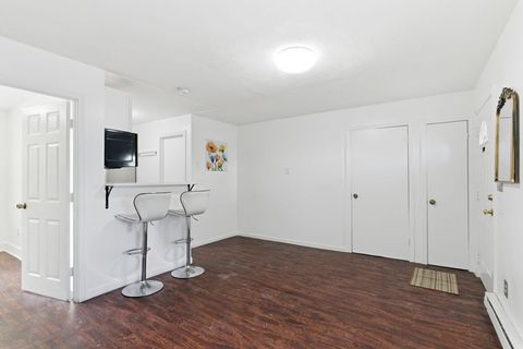 90 Brooks St 90 Boston MA 02128