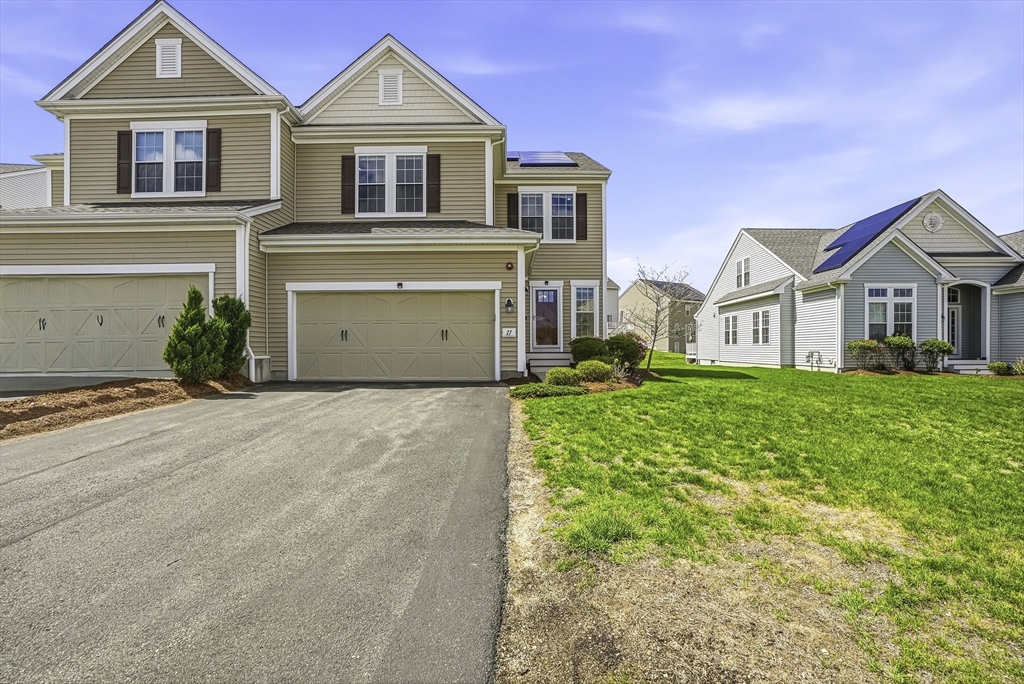 Photo of 27 Spruce St, Hopkinton, MA
