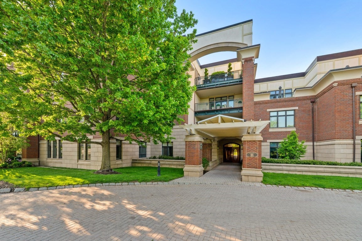 120 Seaver St B204, Brookline MA 02445