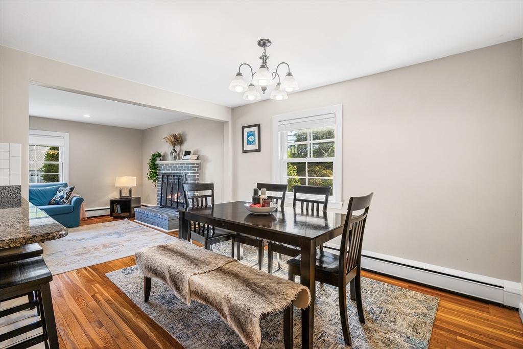 21 Bartlett Ave