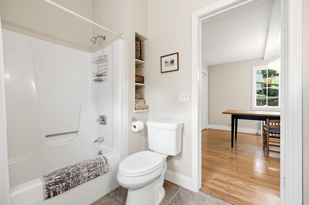 106 Chestnut St, Northampton, MA Photo #24