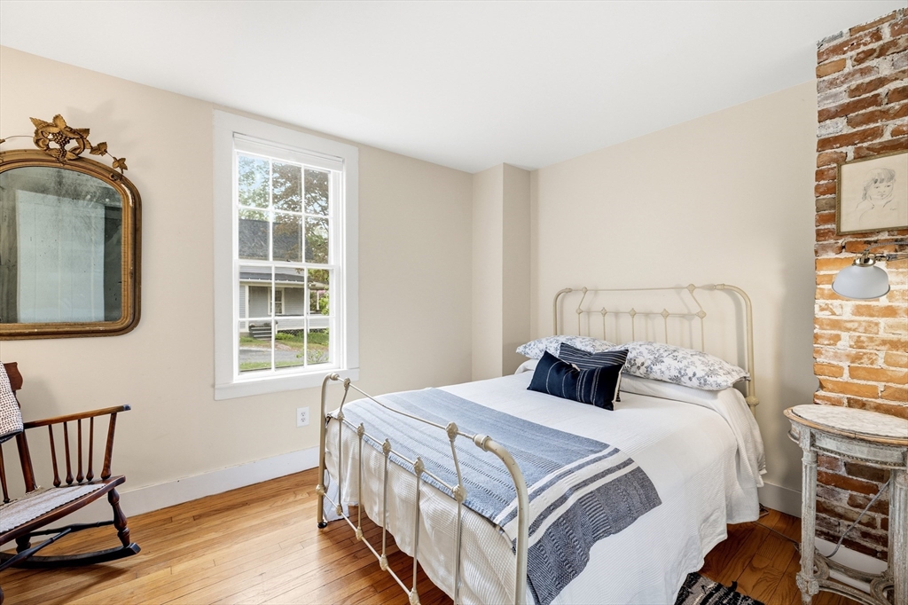 106 Chestnut St, Northampton, MA Photo #22