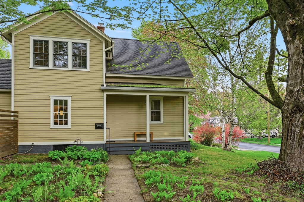 106 Chestnut St, Northampton, MA Photo #3