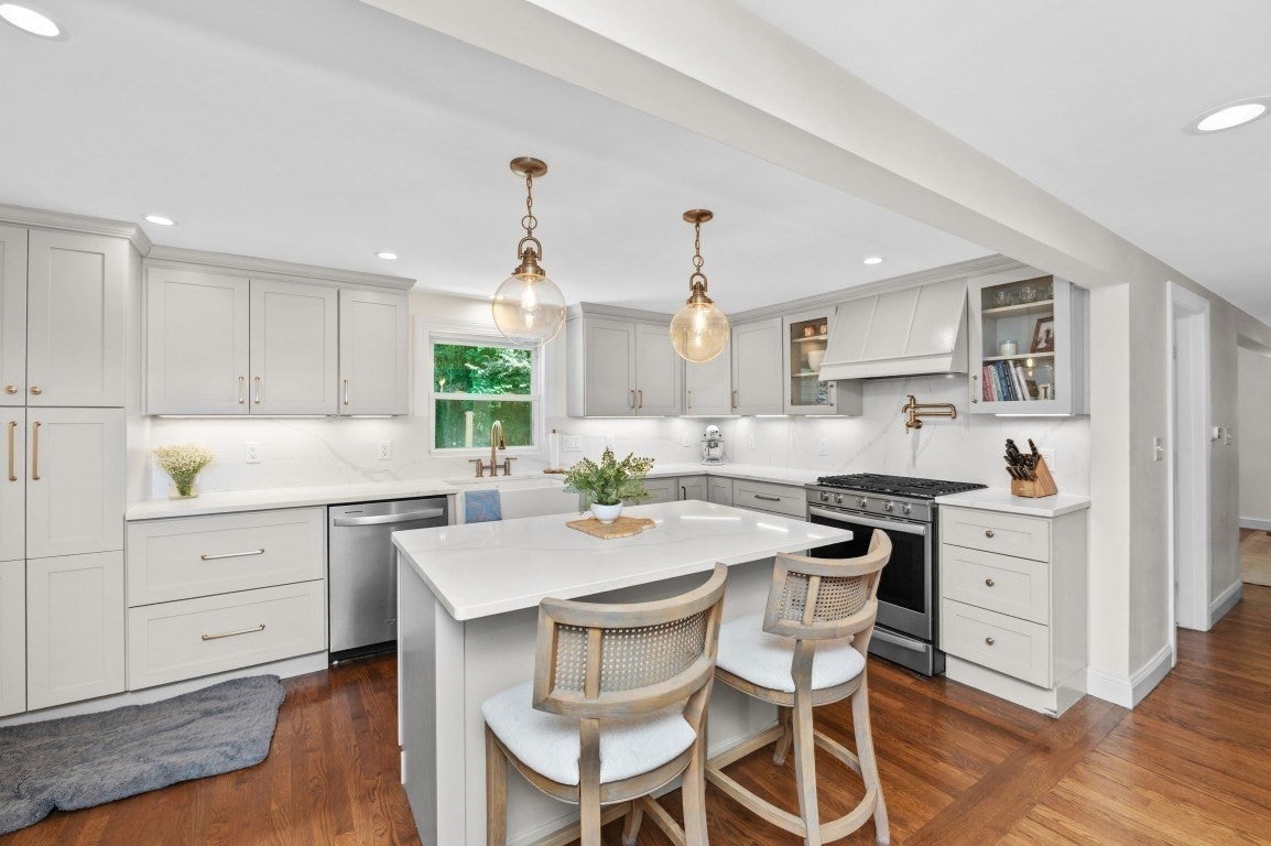 94 Holly Hill Cir, Weymouth, MA, 94 Holly Hill Cir, Weymouth, MA Photo #5
