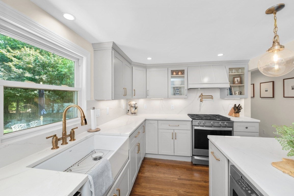 94 Holly Hill Cir, Weymouth, MA, 94 Holly Hill Cir, Weymouth, MA Photo #6