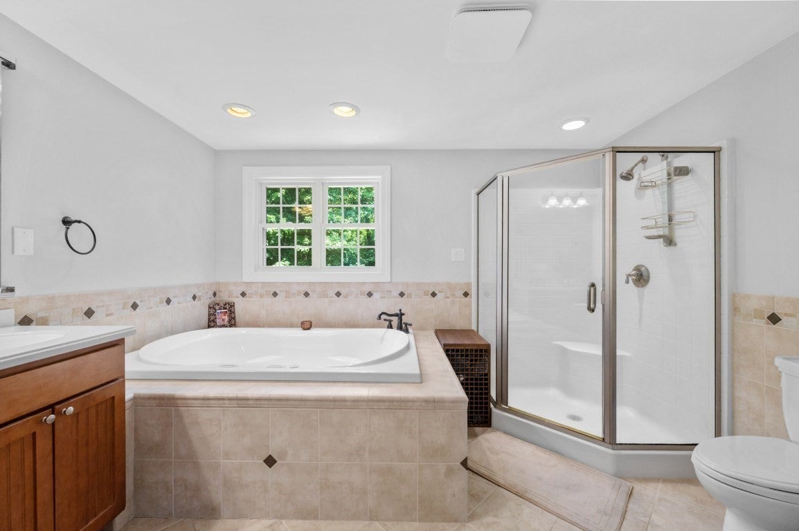 94 Holly Hill Cir, Weymouth, MA, 94 Holly Hill Cir, Weymouth, MA Photo #17