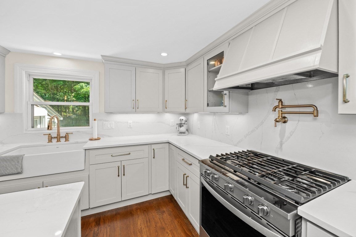 94 Holly Hill Cir, Weymouth, MA, 94 Holly Hill Cir, Weymouth, MA Photo #7