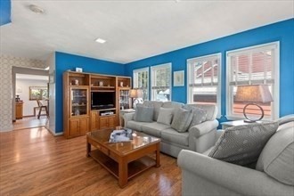 16 Simmons Rd