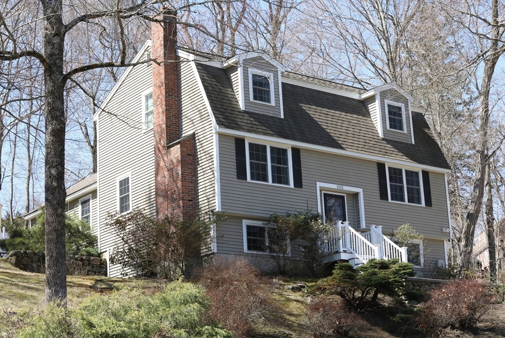 205 Golden Hill Avenue