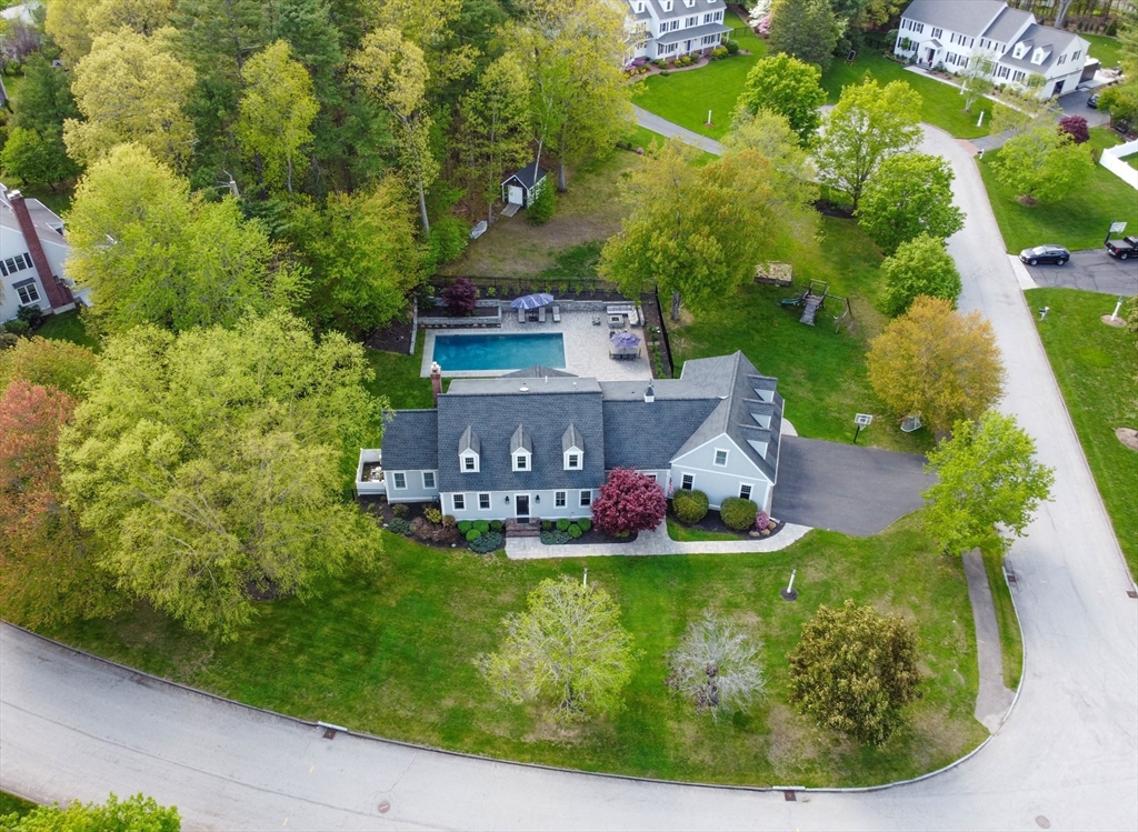 15 Loeffler Ln, Medfield, MA Photo #2