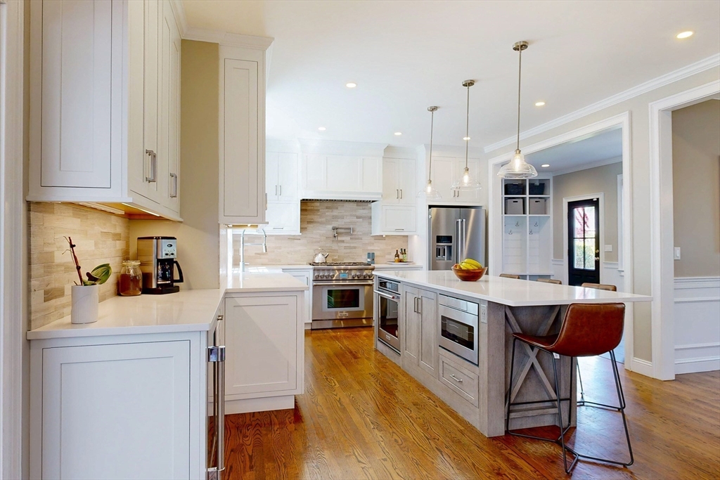 15 Loeffler Ln, Medfield, MA Photo #5