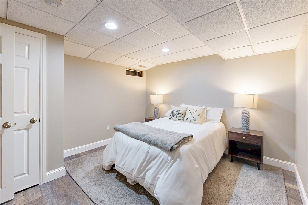 15 Loeffler Ln, Medfield, MA Photo #33