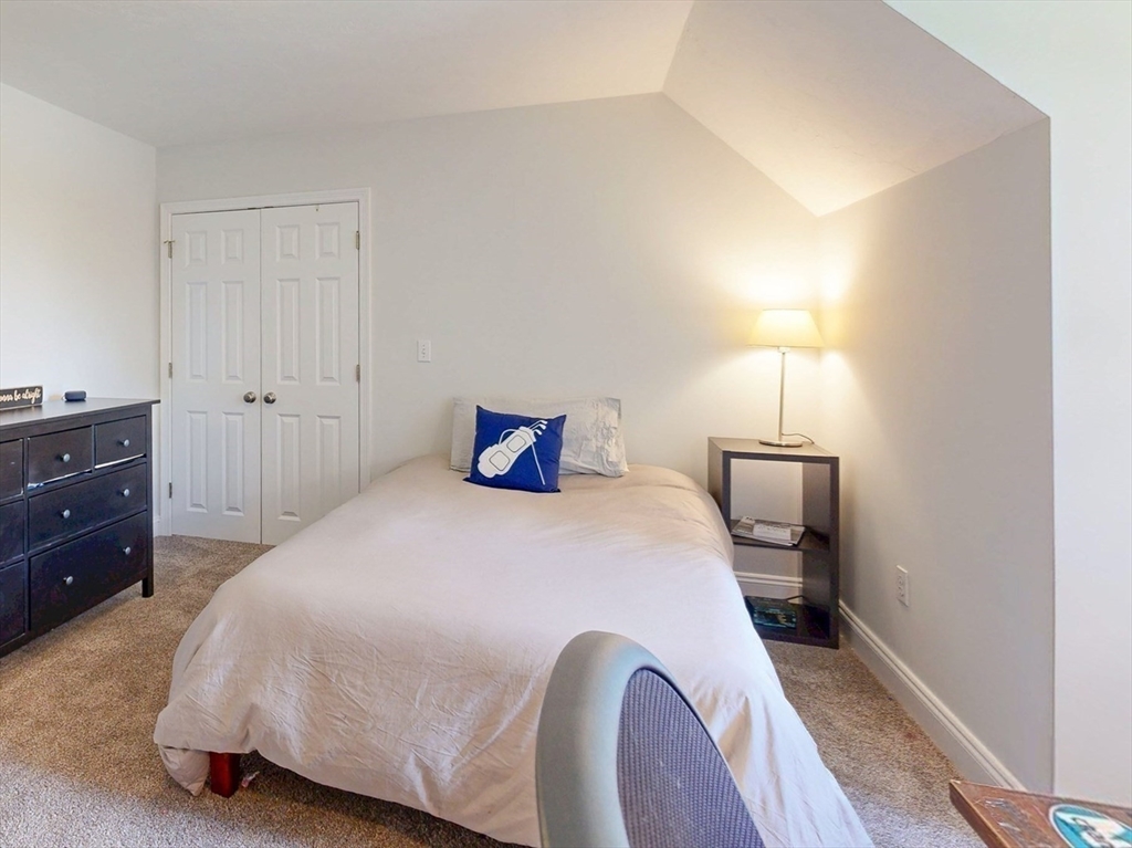 15 Loeffler Ln, Medfield, MA Photo #23