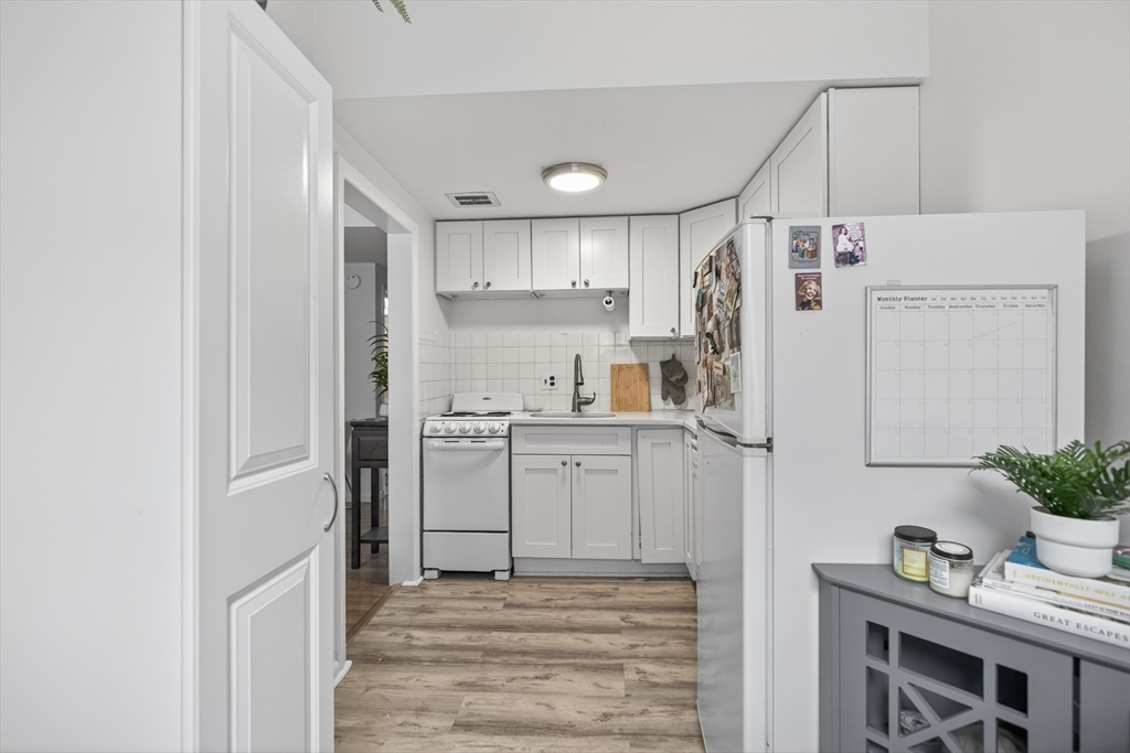 64 W Cedar St 5