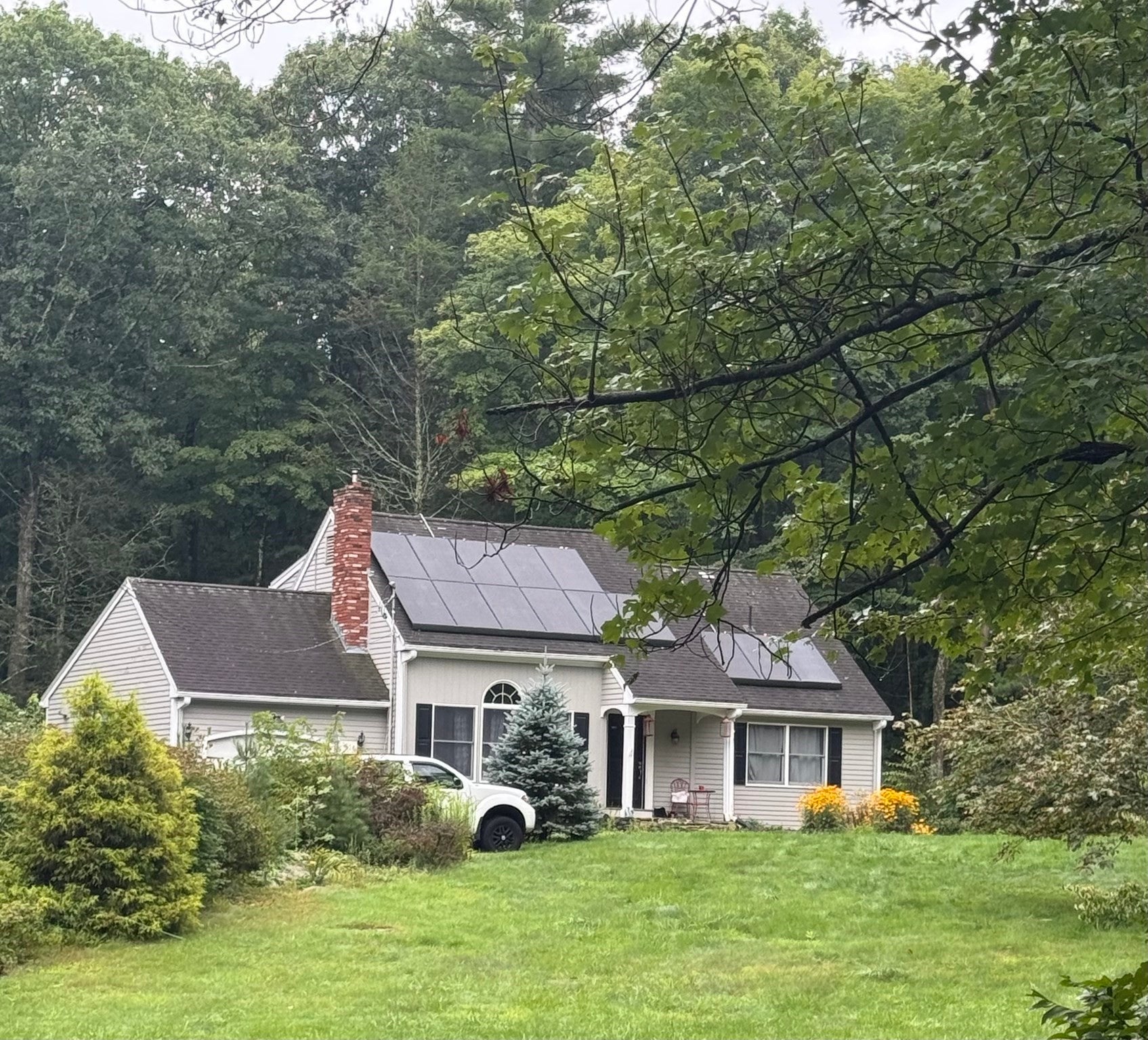 1235 Eastford Rd
