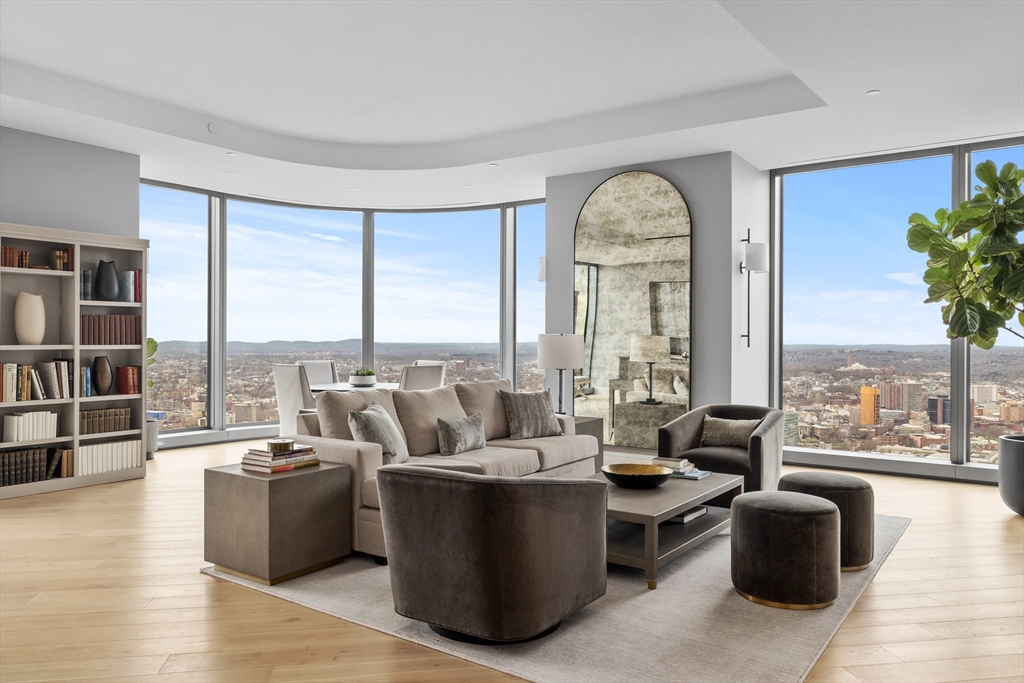 1 Dalton St 4704