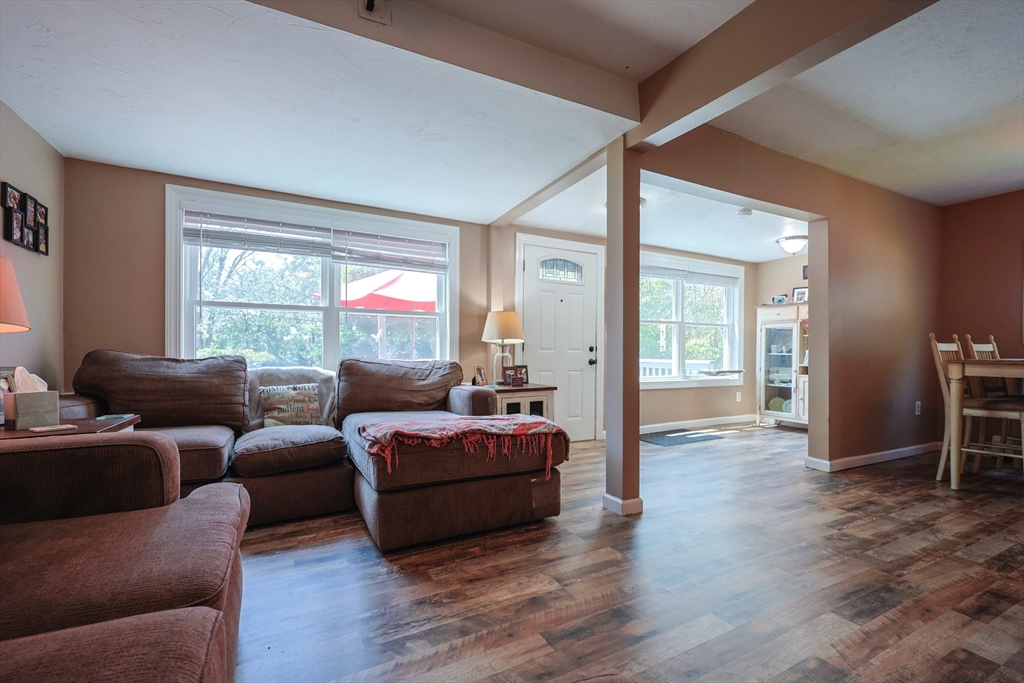 363 Tyngsboro Rd