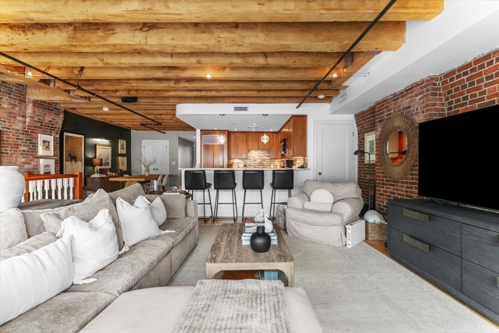 36 Commercial Wharf 2