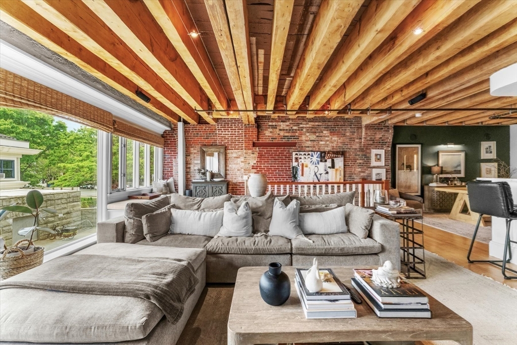 36 Commercial Wharf 2