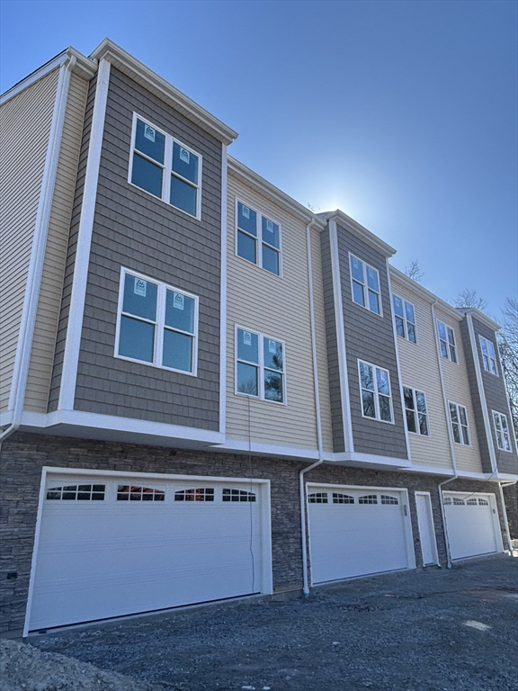 21 Dyer St