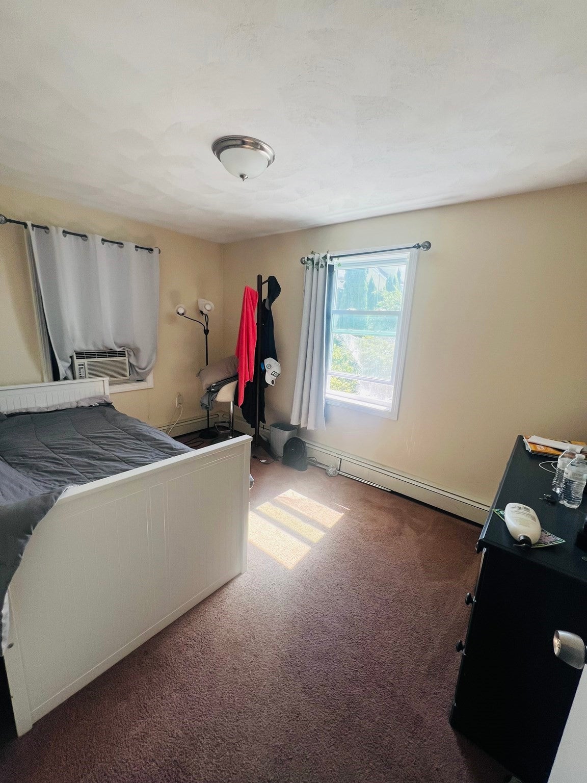 84 Elsie St