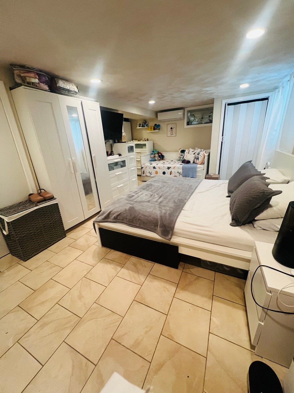 84 Elsie St, Everett, MA Photo #23