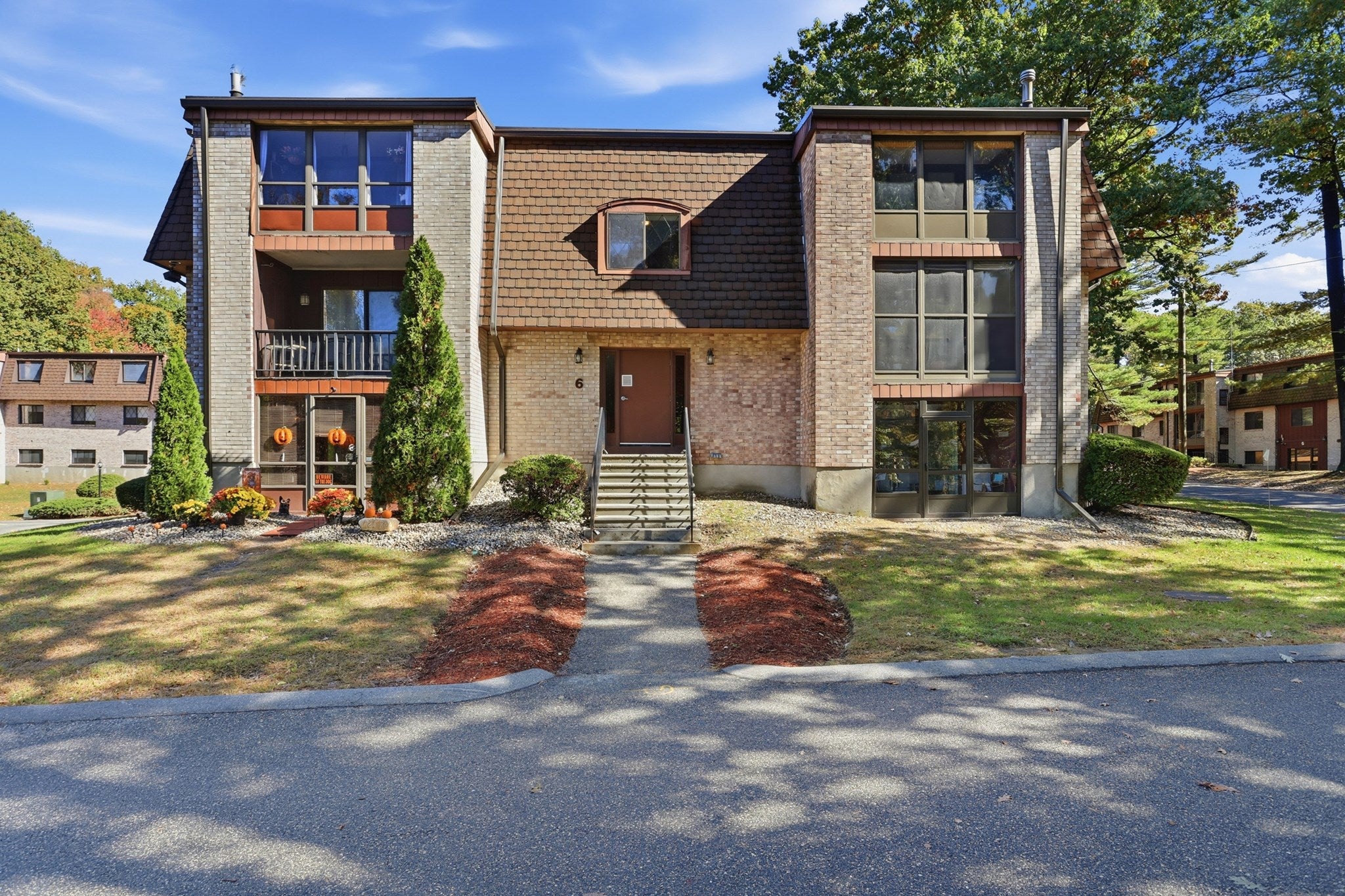 Photo of 6 Greenbriar Drive, North Reading, MA
