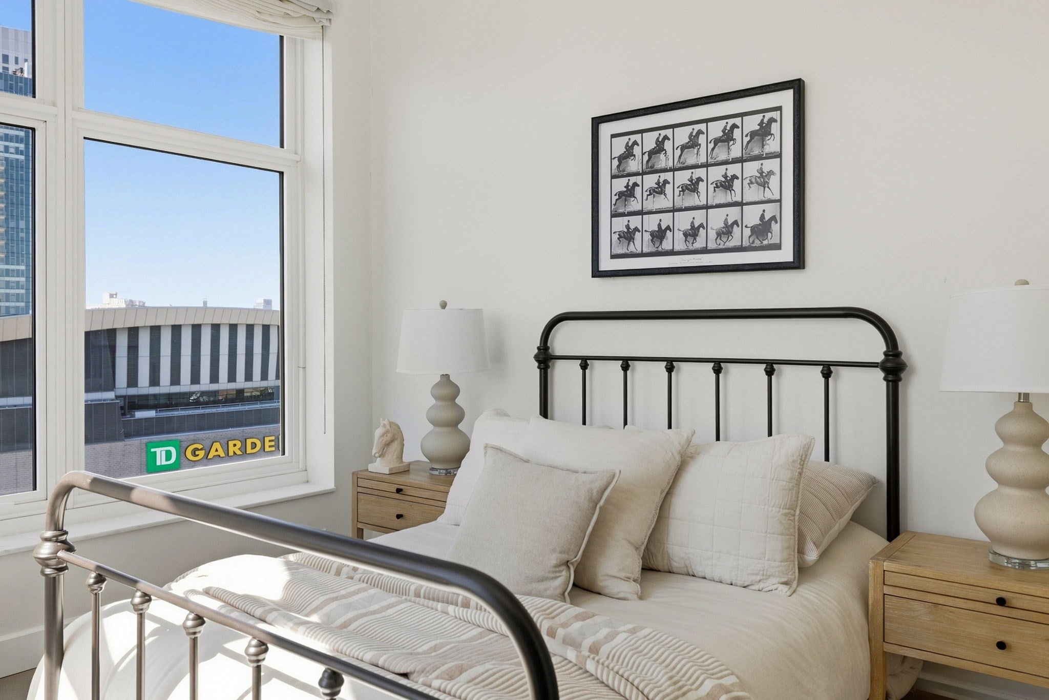 100 Lovejoy Wharf PH3C
