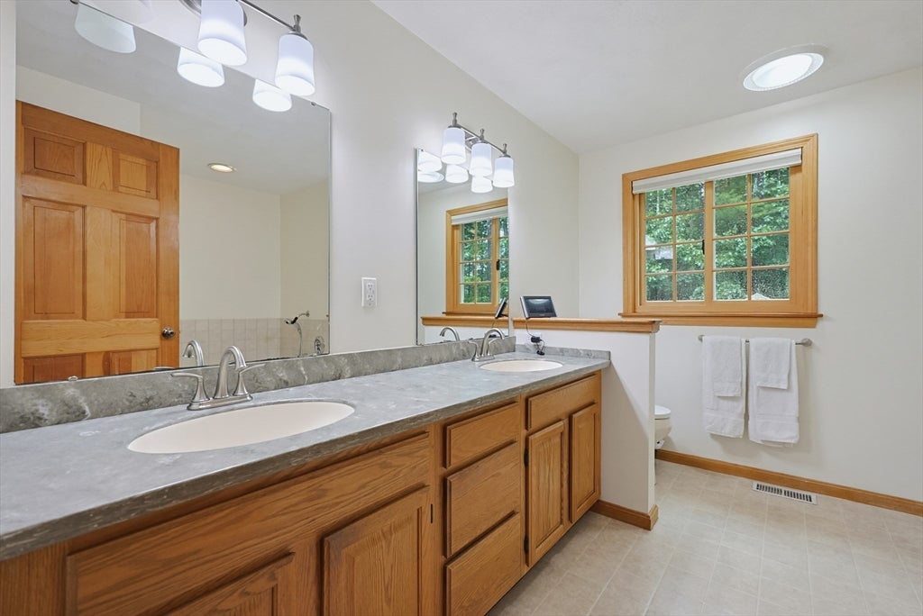 14 Pheasant Ridge Rd, Townsend, MA, 14 Pheasant Ridge Rd, Townsend, MA Photo #19