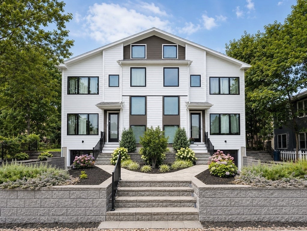 Photo of 99 West St, Newton, MA
