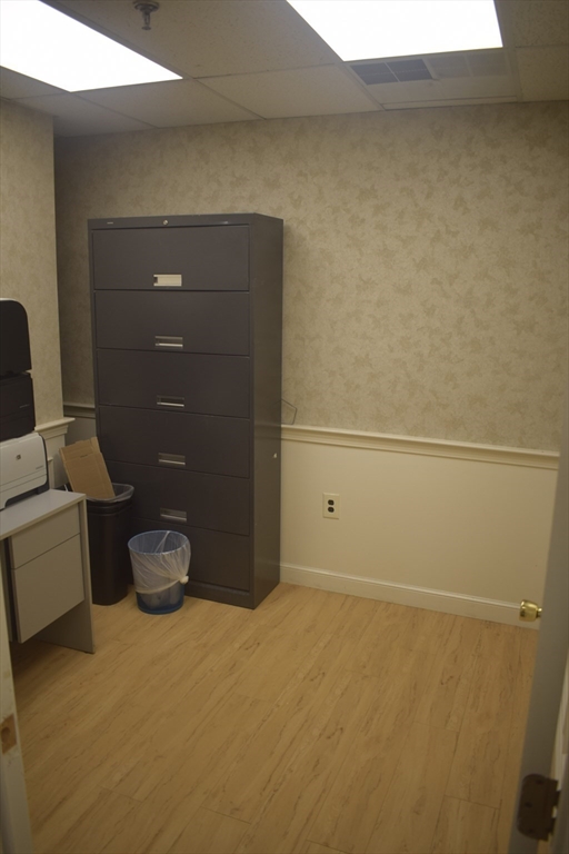 3 Baldwin Green Cmn 104