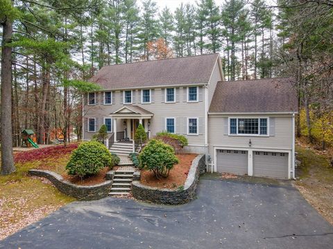 17 Foley Dr North Reading MA 01864