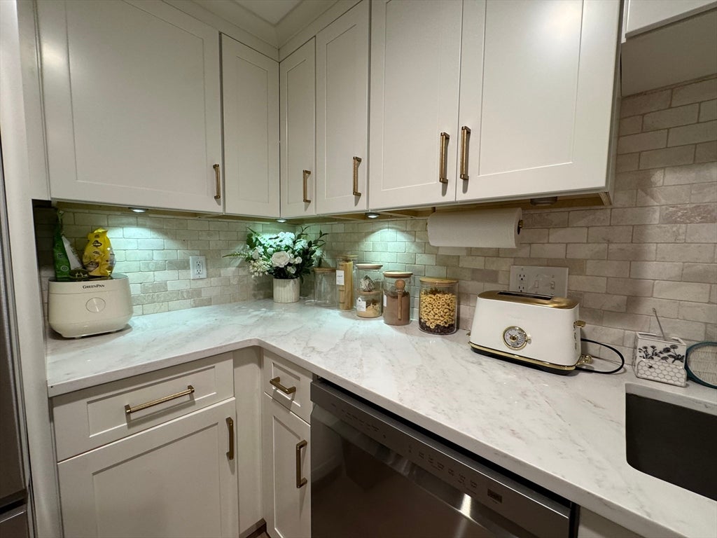 600 Washington St #3, Wellesley, MA, 600 Washington St #3, Wellesley, MA Photo #7