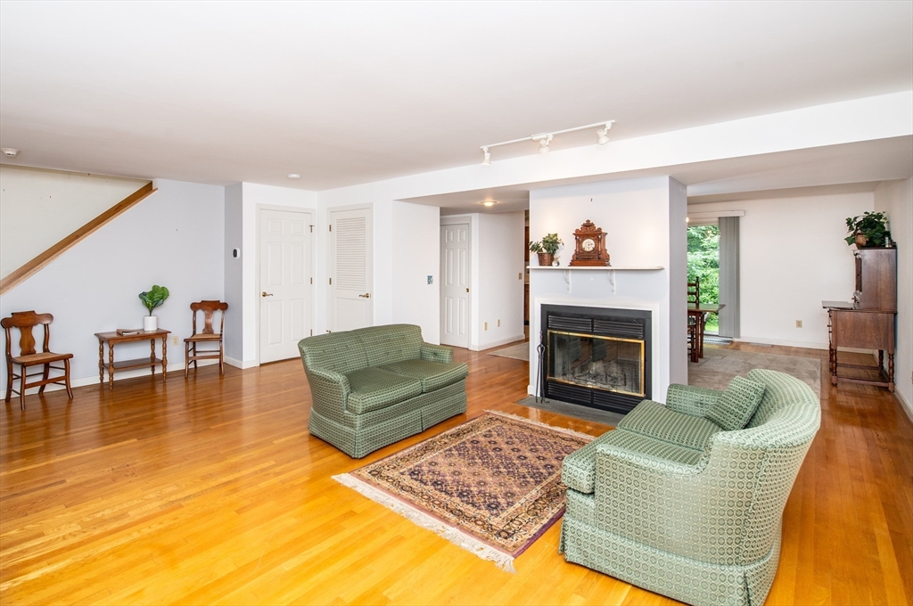 102 Nasketucket Way 102