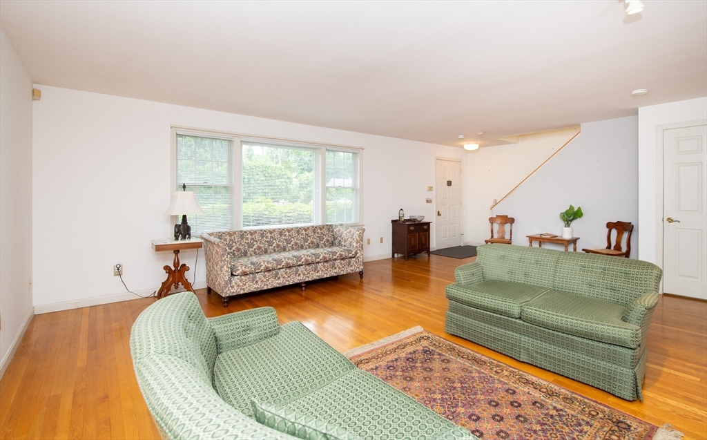 102 Nasketucket Way 102