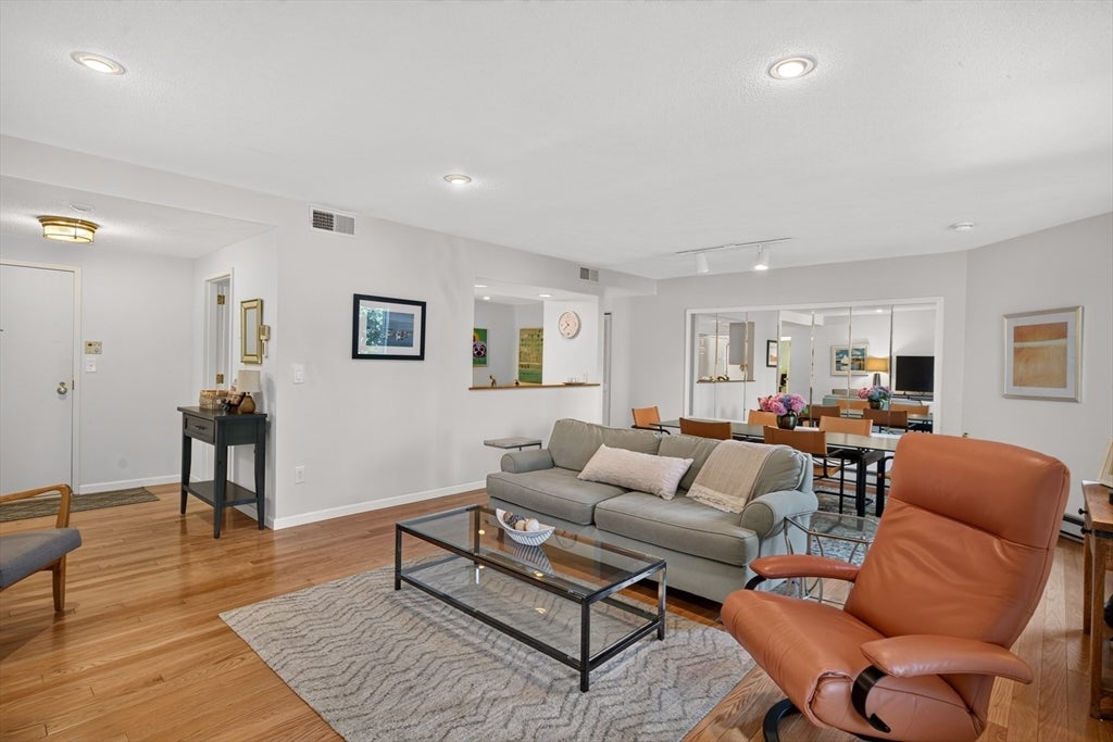1 Belmont Rd APT 315, Harwich, MA, 1 Belmont Rd APT 315, Harwich, MA Photo #7