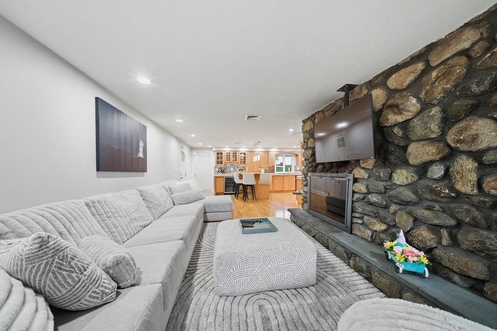 329 Orchard St