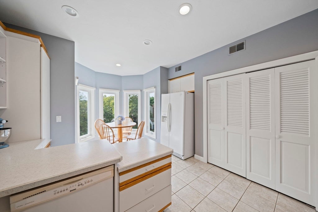 72 Kim Ter #C, Stoughton, MA Photo #6