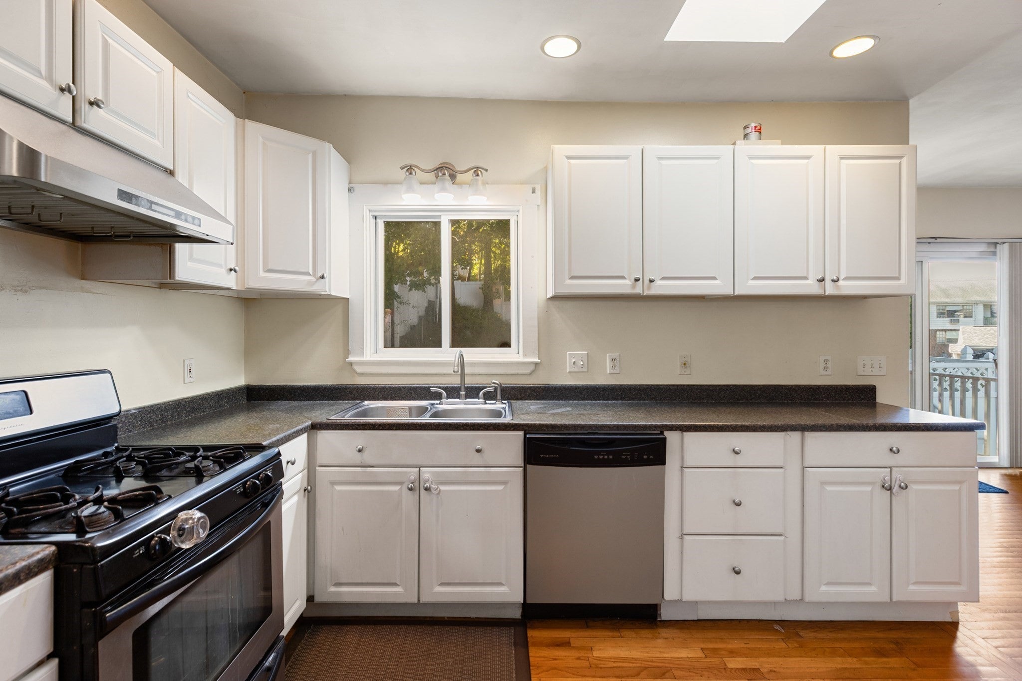 100 Euclid Ave, Lynn, MA, 100 Euclid Ave, Lynn, MA Photo #16