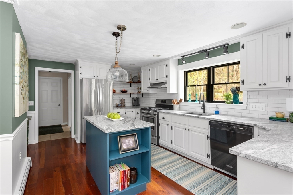 8 Bubbling Brook Road